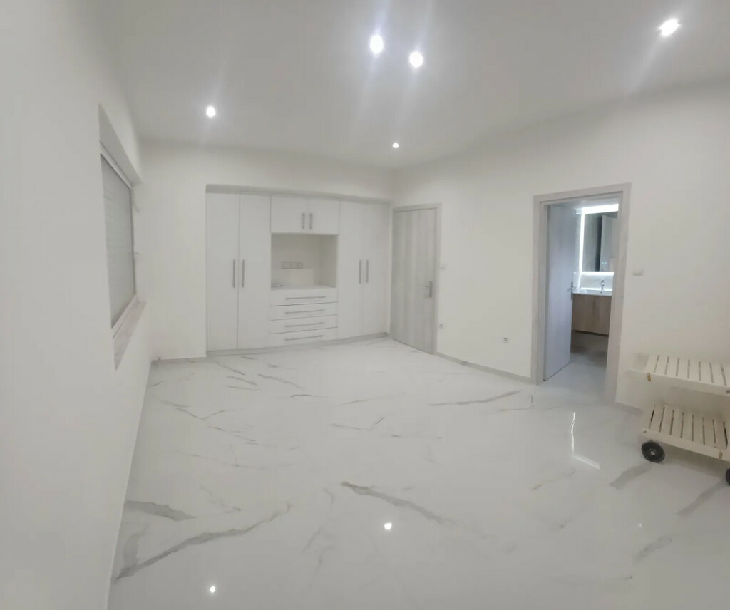 Flat 119 M2 In Alimos, Greece