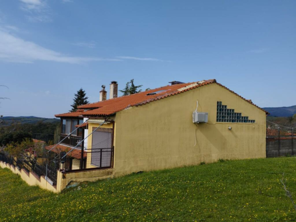 3-bedroom Complex In Poligiros, Greece (277 M²)