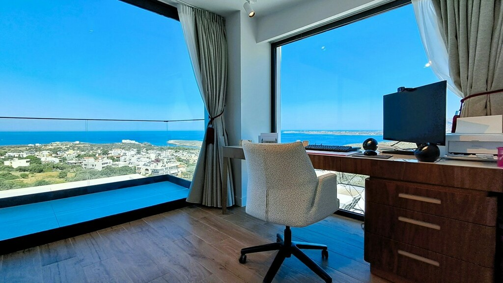Villa 420 M2 In Akrotiri, Greece