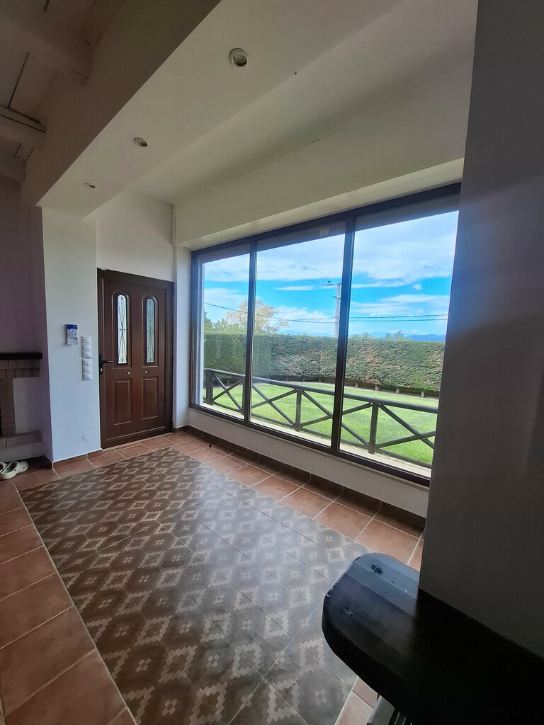 2-bedroom Detached House In Com. Skalas Oropou, Greece (165 M²)