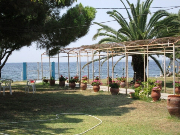 2-bedroom Detached House In Poligiros, Greece (60 M²)