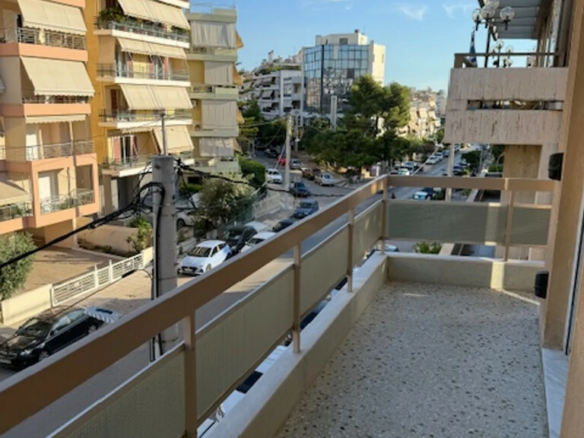 Flat 98 M2 In Alimos, Greece