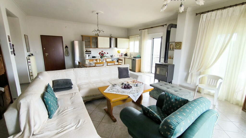 6-bedroom Detached House In Easts Olimpos, Greece (250 M²)