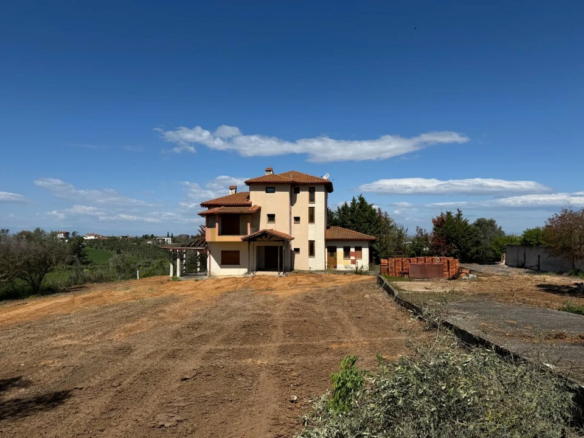 Detached House In Michaniona, Greece (310 M²)