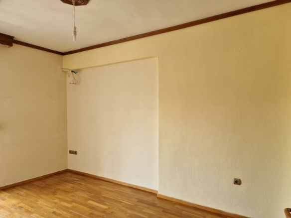 3-bedroom Maisonette In Panorama, Greece (271 M²)