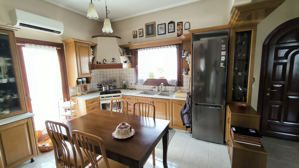 3-bedroom Maisonette In Paralia, Greece (144 M²)