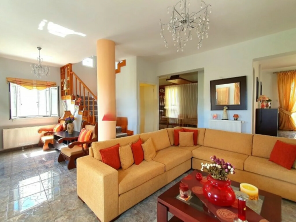 3-bedroom Maisonette In Vocha, Greece (227 M²)