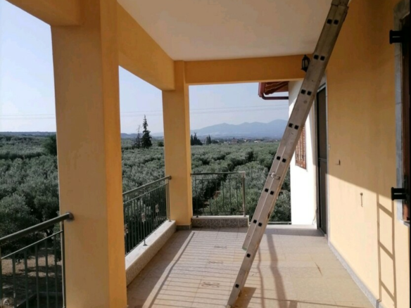 Complex In Poligiros, Greece (320 M²)