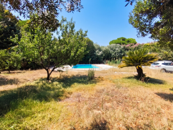 5-bedroom Villa In Sithonia, Greece (260 M²)