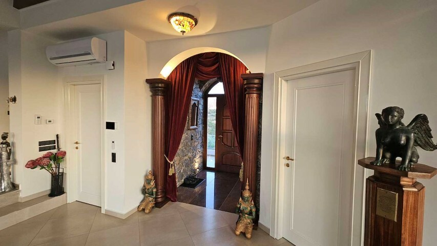 Villa 336 M2 In Vamos, Greece