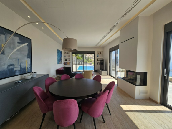 4-bedroom Villa In Agios Nikolaos, Greece (290 M²)