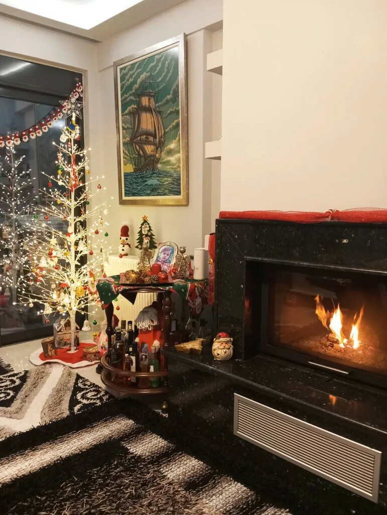 Maisonette 82 M2 In Saronikos, Greece