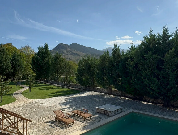 Detached House 420 M2 In Kalavrita, Greece