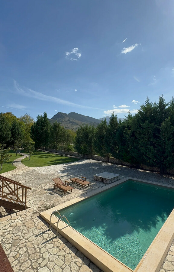 Detached House 420 M2 In Kalavrita, Greece
