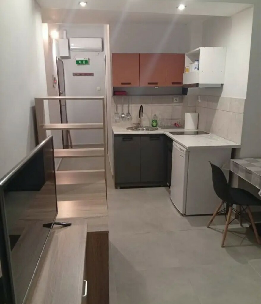 fr4iqjrtfzc-be9952 2-bedroom Flat In Center Of Thessaloniki, Greece (60 M²)