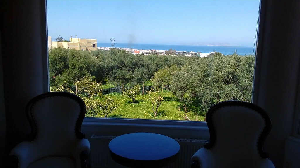 Detached House 415 M2 In Chersonisos, Greece