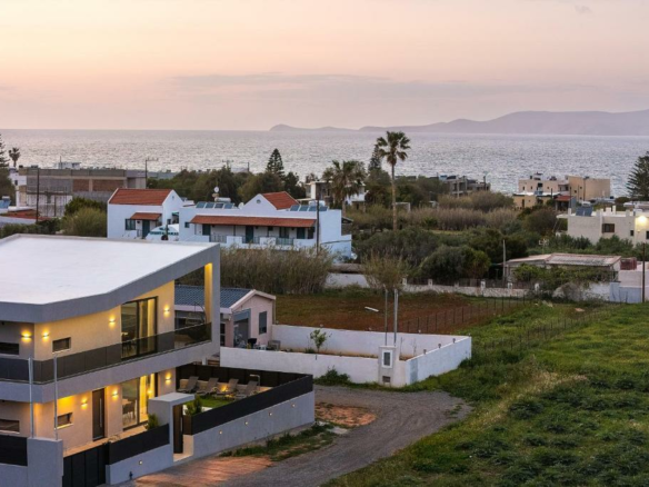Villa 300 M2 In Gouves, Greece