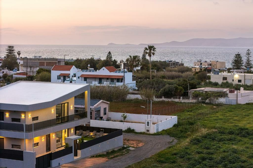 Villa 300 M2 In Gouves, Greece