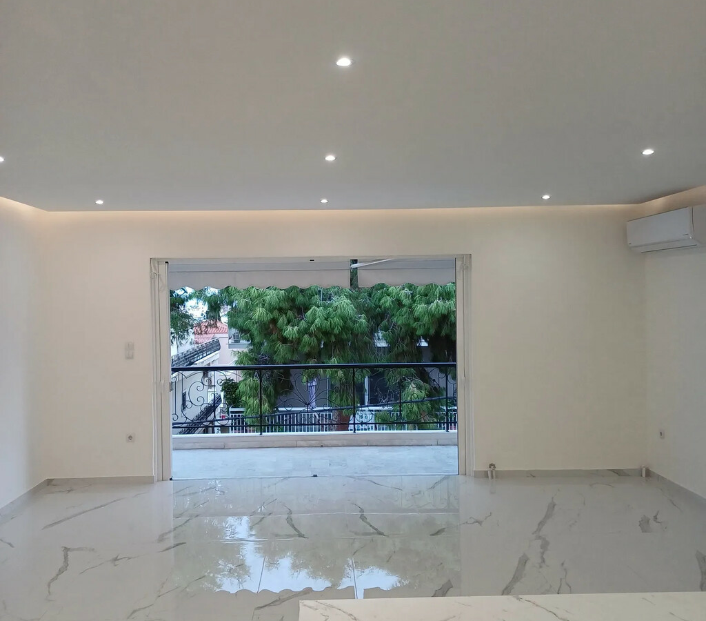 Flat 119 M2 In Alimos, Greece
