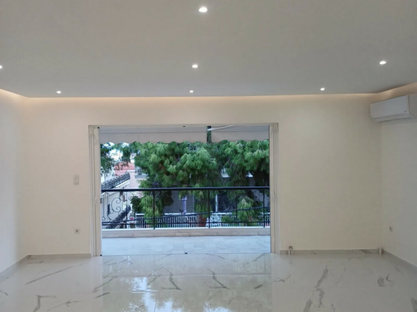 Flat 119 M2 In Alimos, Greece