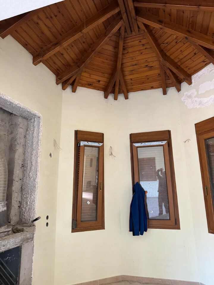 Detached House In Michaniona, Greece (310 M²)
