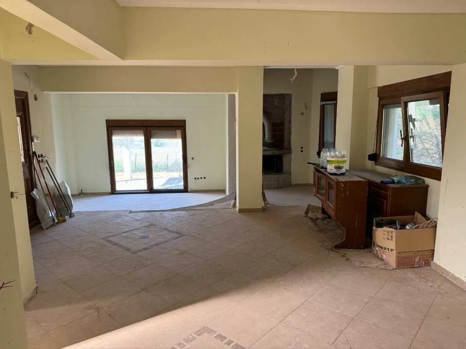 Detached House In Michaniona, Greece (310 M²)