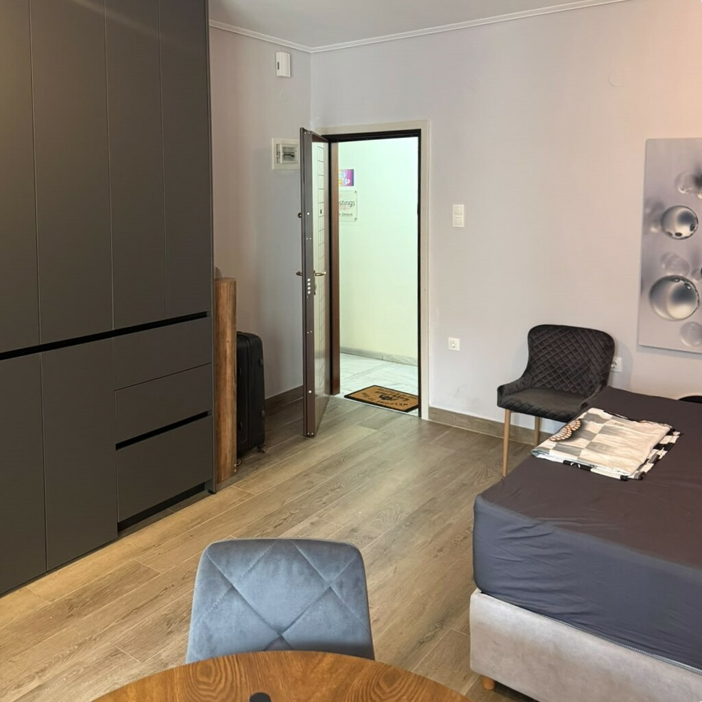 guhylrwu55o-dd8e7e Commercial Property 38 M2 In Center Of Thessaloniki, Greece
