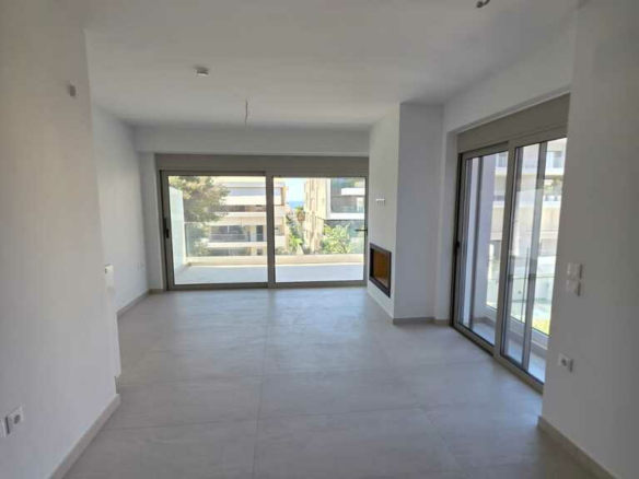 Flat 74 M2 In Voula, Greece