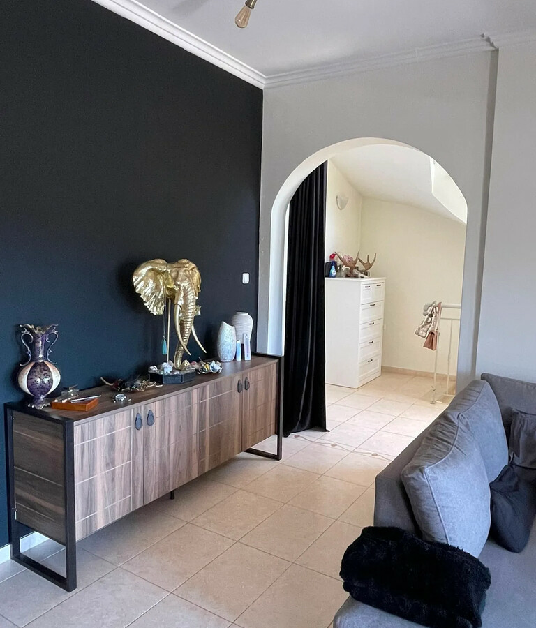 Maisonette In Artemida (loutsa), Greece (250 M²)