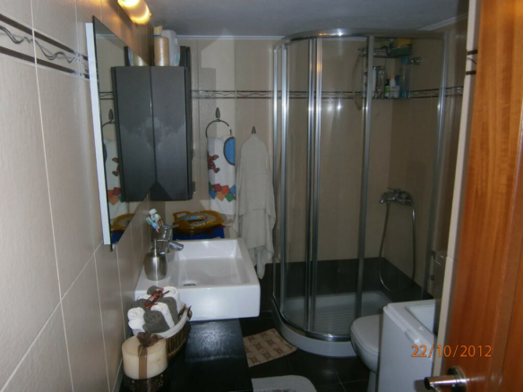 Flat 71 M2 In Voula, Greece