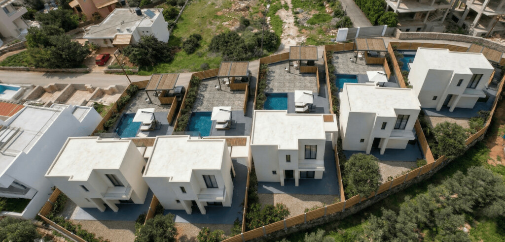 2-bedroom Villa In Agios Nikolaos, Greece (80 M²)