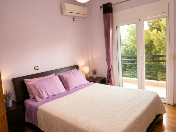 Flat 71 M2 In Voula, Greece