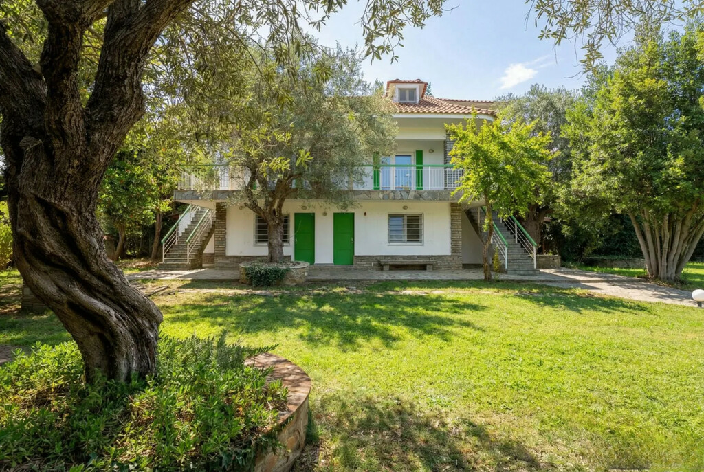 5-bedroom Villa In Sithonia, Greece (260 M²)