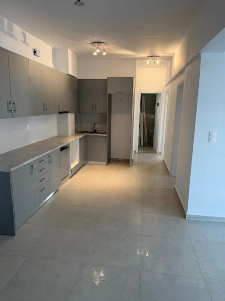Flat 98 M2 In Alimos, Greece
