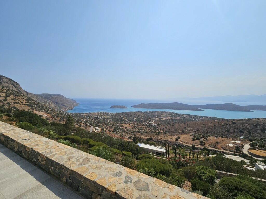 4-bedroom Villa In Agios Nikolaos, Greece (290 M²)