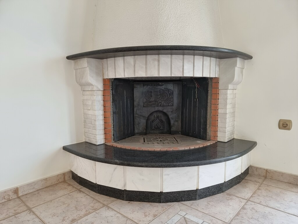3-bedroom Maisonette In Panorama, Greece (271 M²)