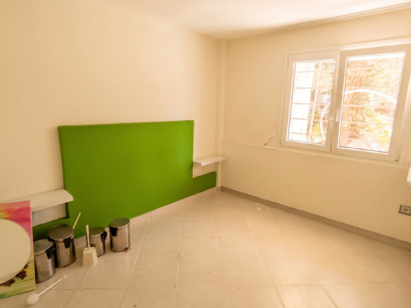 5-bedroom Villa In Sithonia, Greece (260 M²)