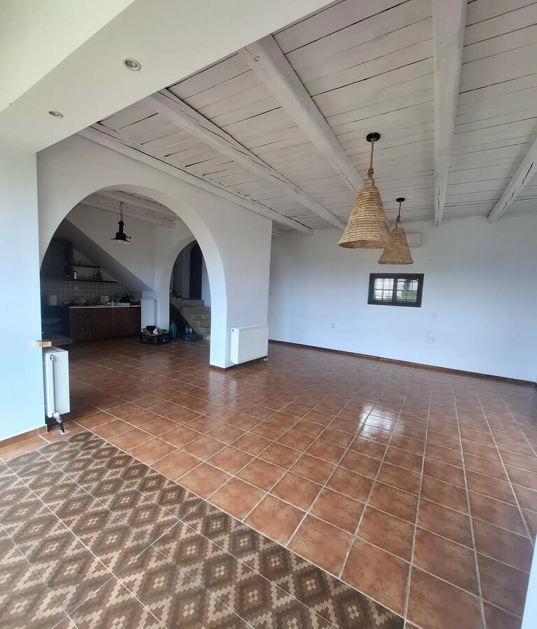 2-bedroom Detached House In Com. Skalas Oropou, Greece (165 M²)