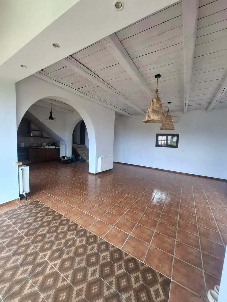 2-bedroom Detached House In Com. Skalas Oropou, Greece (165 M²)