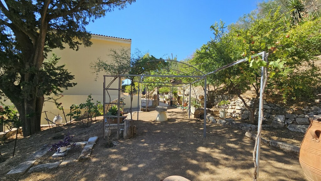 Detached House 247 M2 In Gorgolaini, Greece
