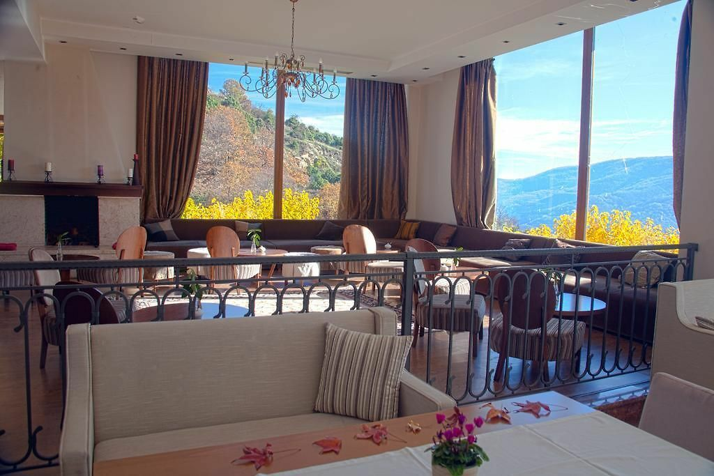 Hotel In Florina, Greece (4.500 M²)