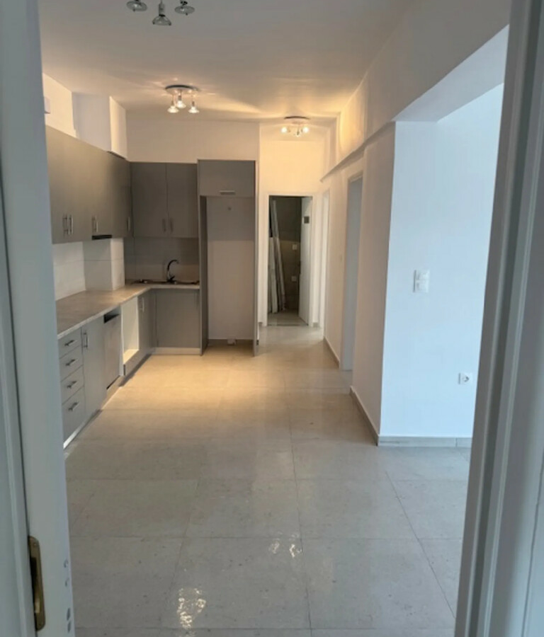 Flat 98 M2 In Alimos, Greece