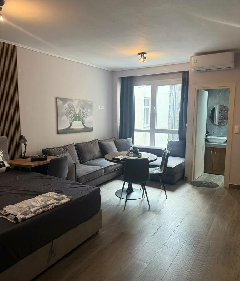 Commercial Property 38 M2 In Center Of Thessaloniki, Greece