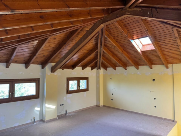 Detached House In Michaniona, Greece (310 M²)