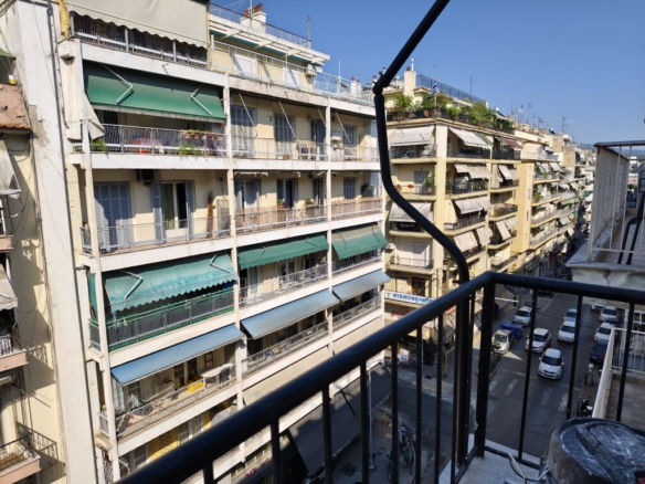 Flat In Center Of Thessaloniki, Greece (29 M²)
