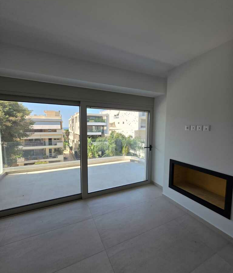 Flat 74 M2 In Voula, Greece