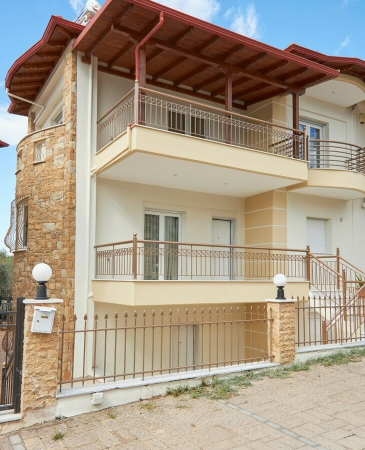 4-bedroom Maisonette In Thermi, Greece (209 M²)