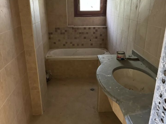 Detached House In Michaniona, Greece (310 M²)