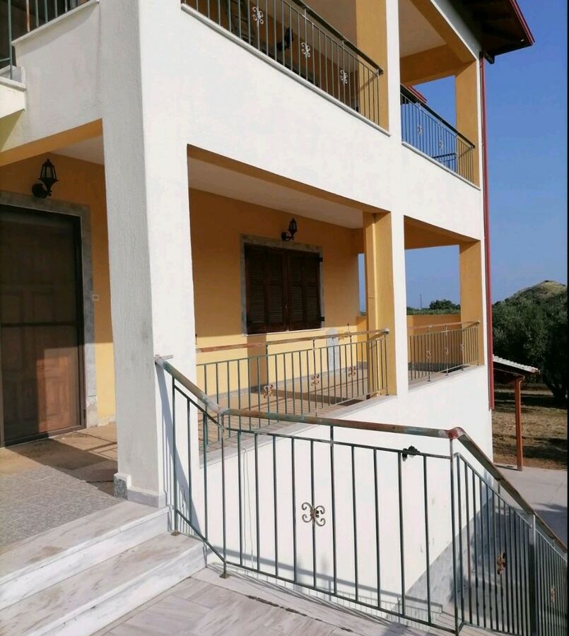Complex In Poligiros, Greece (320 M²)