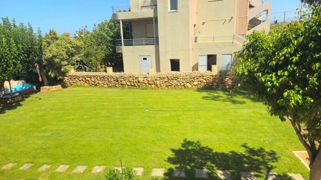 Detached House 415 M2 In Chersonisos, Greece
